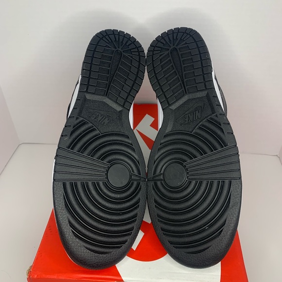 Dunk High ‘Panda’ - Picture 4 of 4